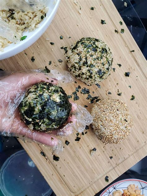 Seaweed rice ball permission to raise prices